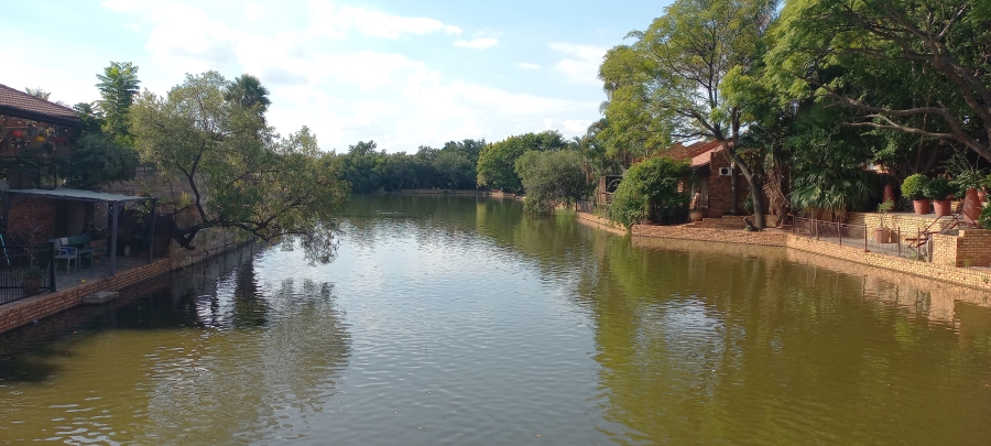 To Let 2 Bedroom Property for Rent in Safari Gardens North West